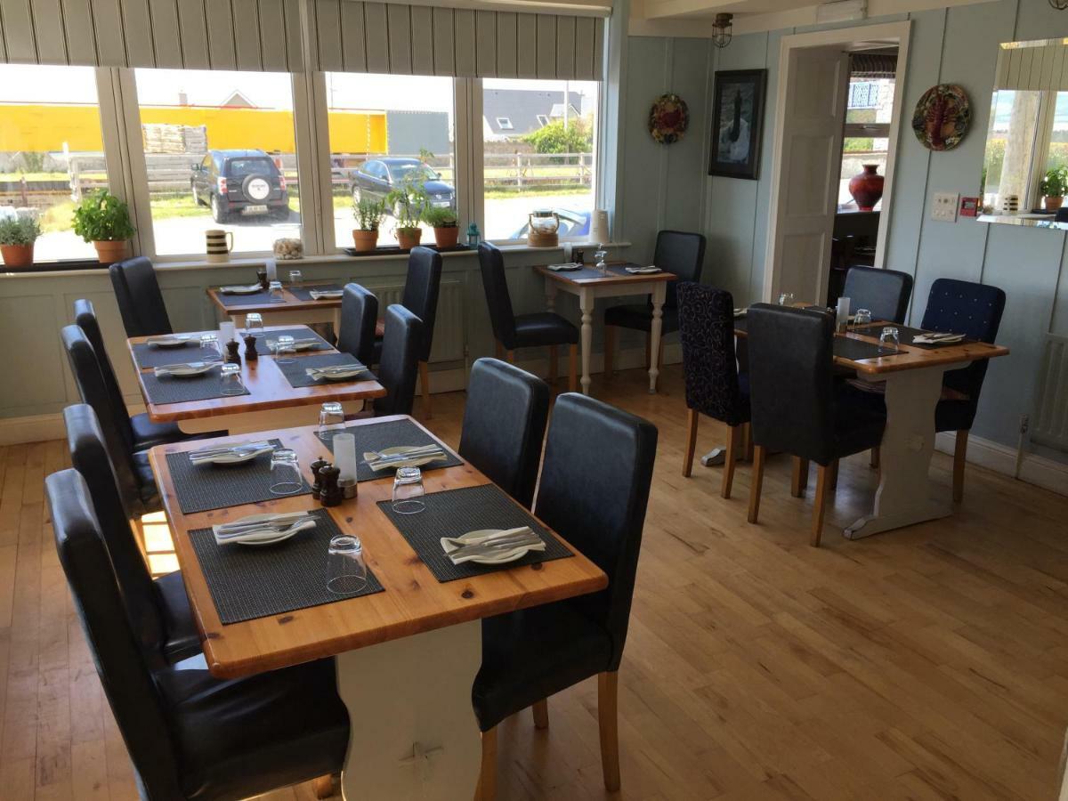 Westend Bar & Restaurant Fenit Buitenkant foto